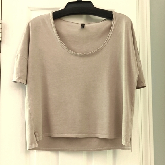 Tee Shop by Victoria's Secret Tan Scoop Neck Oversized Raw Edge Tee Size Small - Picture 1 of 5